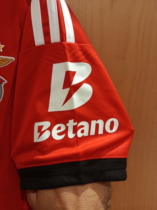 Camisola principal Benfica