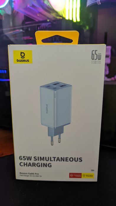 Зарядний пристрій Baseus GaN6 Pro 65W

2USB+2Type-C+ кабель Туре-C 100