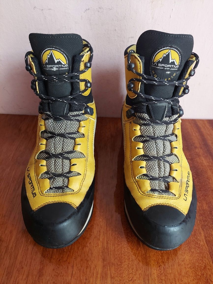 ботінки гірські фірми la sportiva на gore tex vibram оригінал