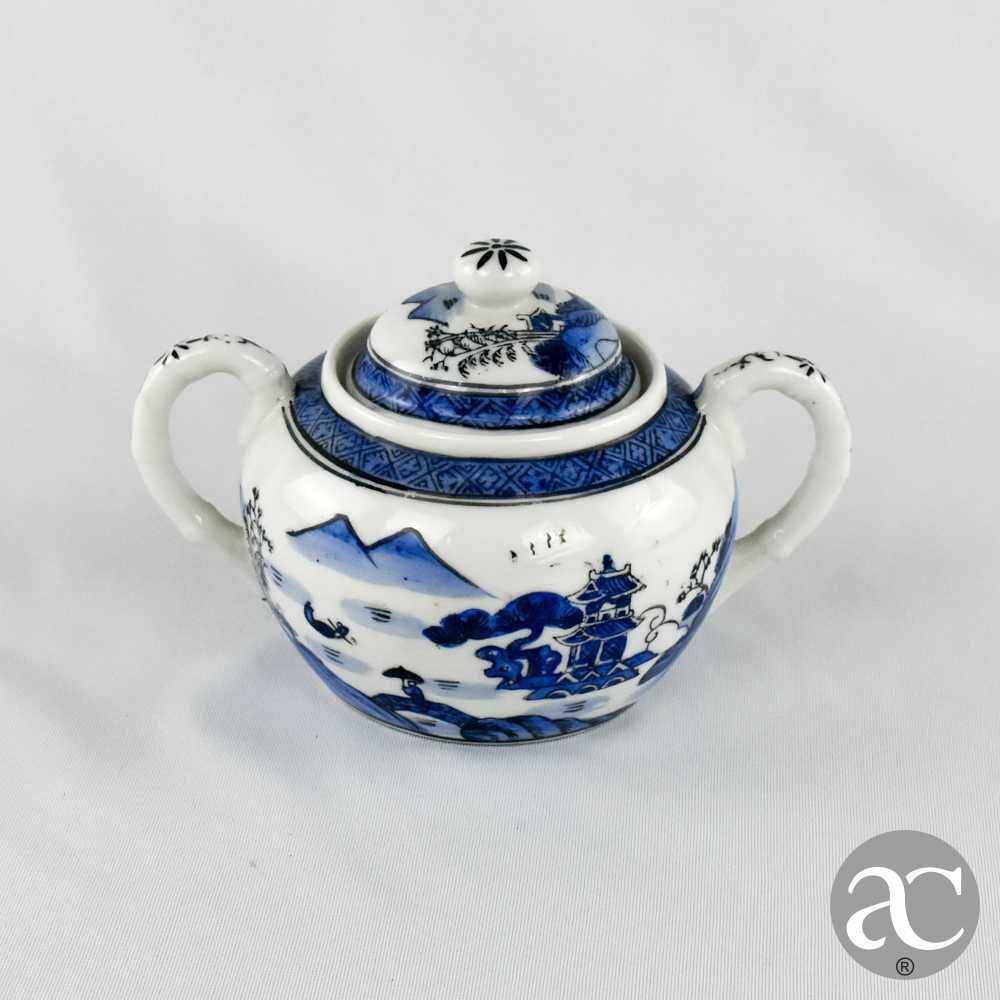 Leiteira e Açucareiro porcelana da China, decoração Cantão, circa 1970