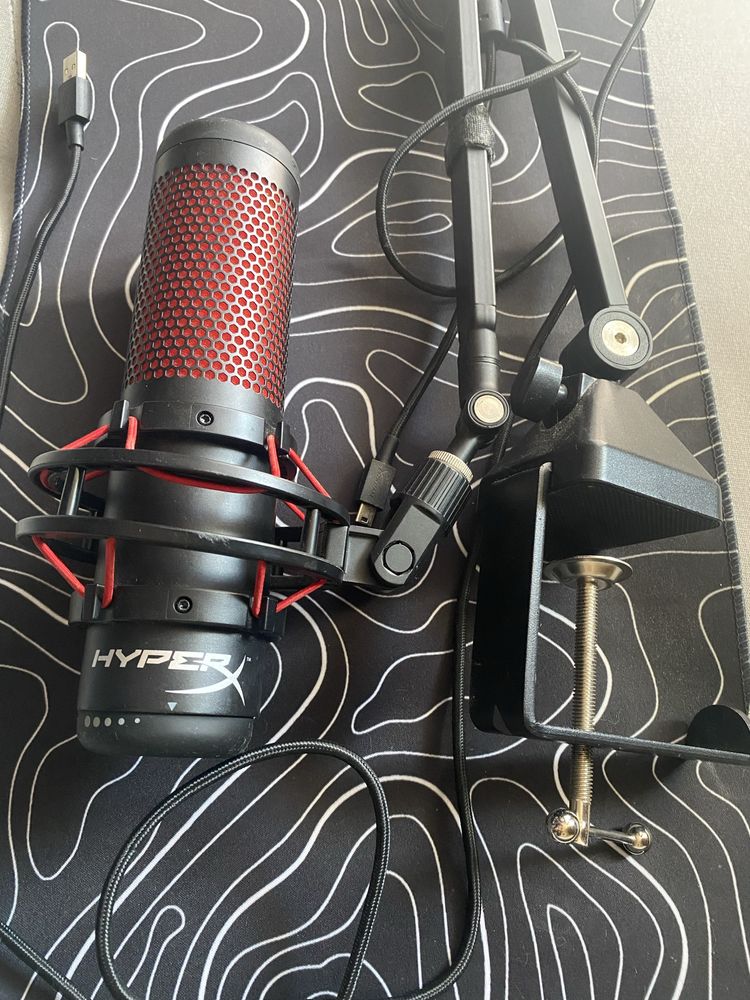 Продаю HyperX QuadCast USB-микрофон (б/у)