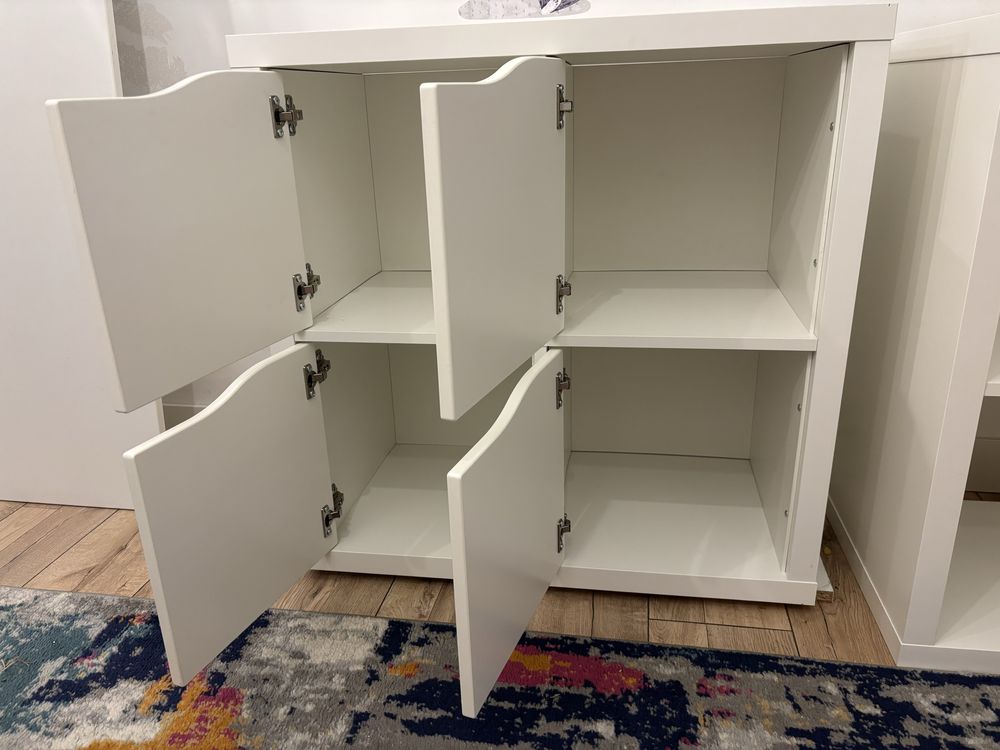 Ikea kallax 2x2 z drzwiczkami biala mat