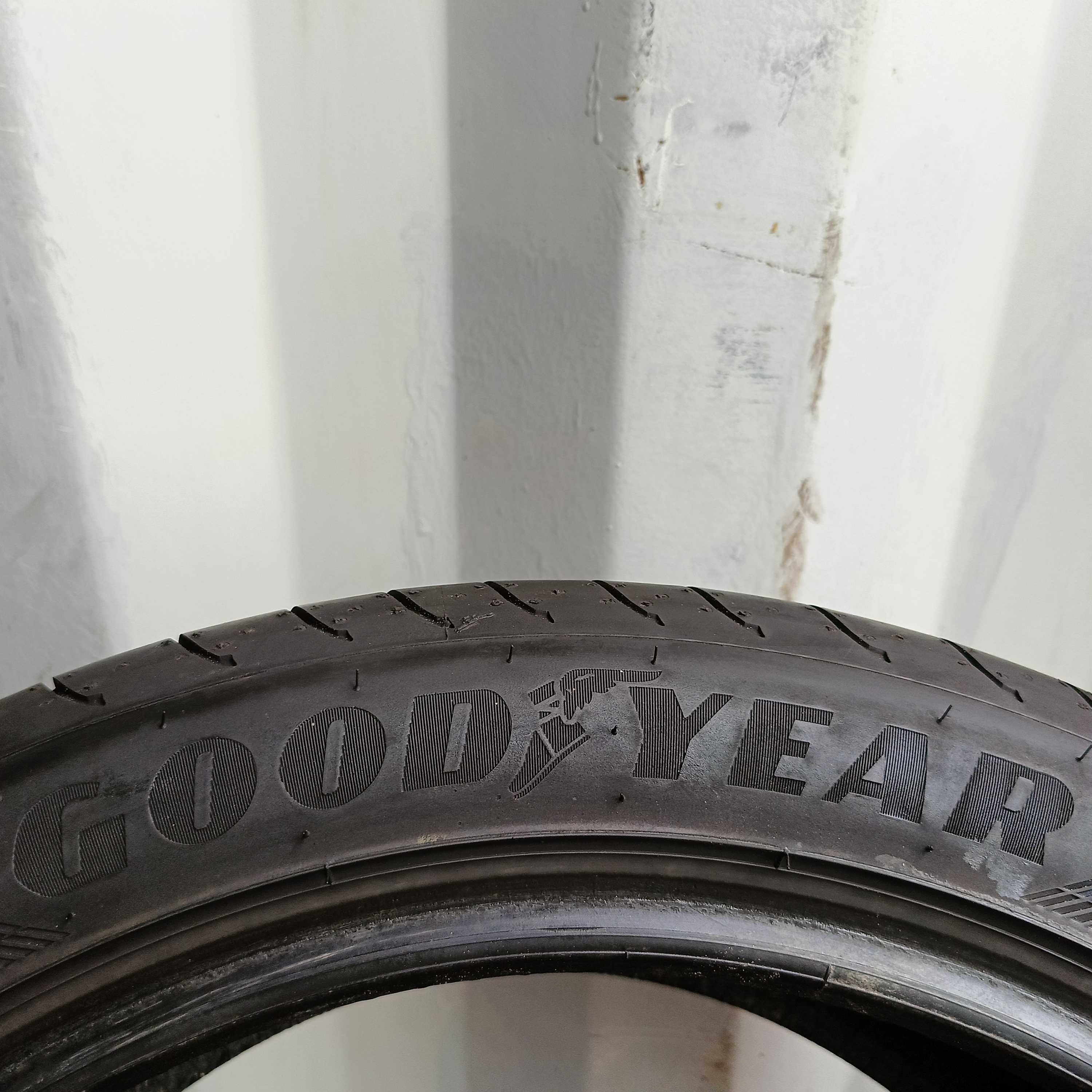 2X 235/45R18 98Y GOODYEAR F1 as5