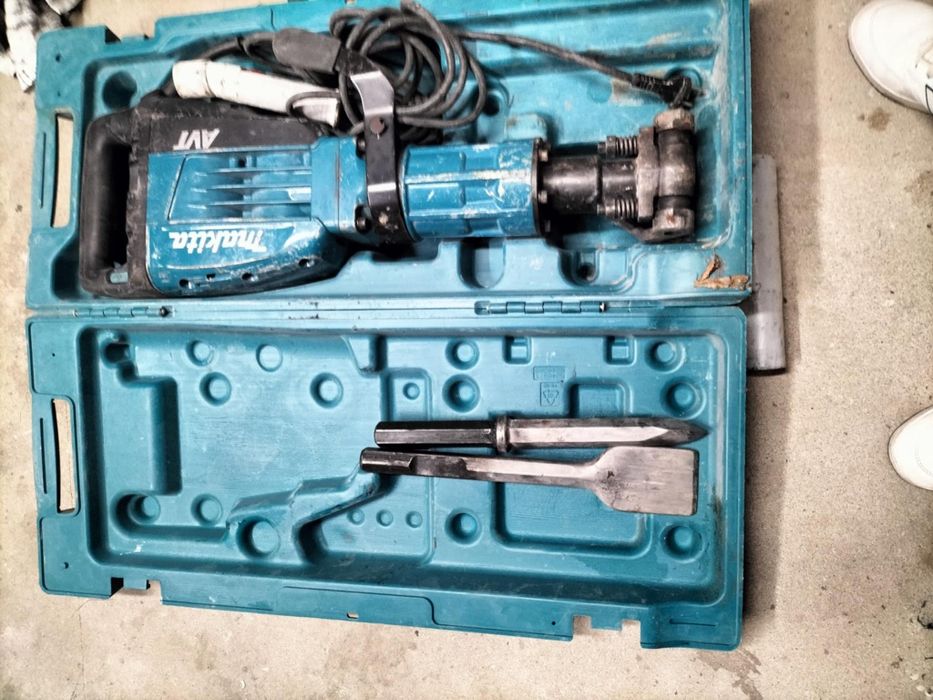 MAKITA HM1307CB młot kujący wyburzeniowy 23,6J