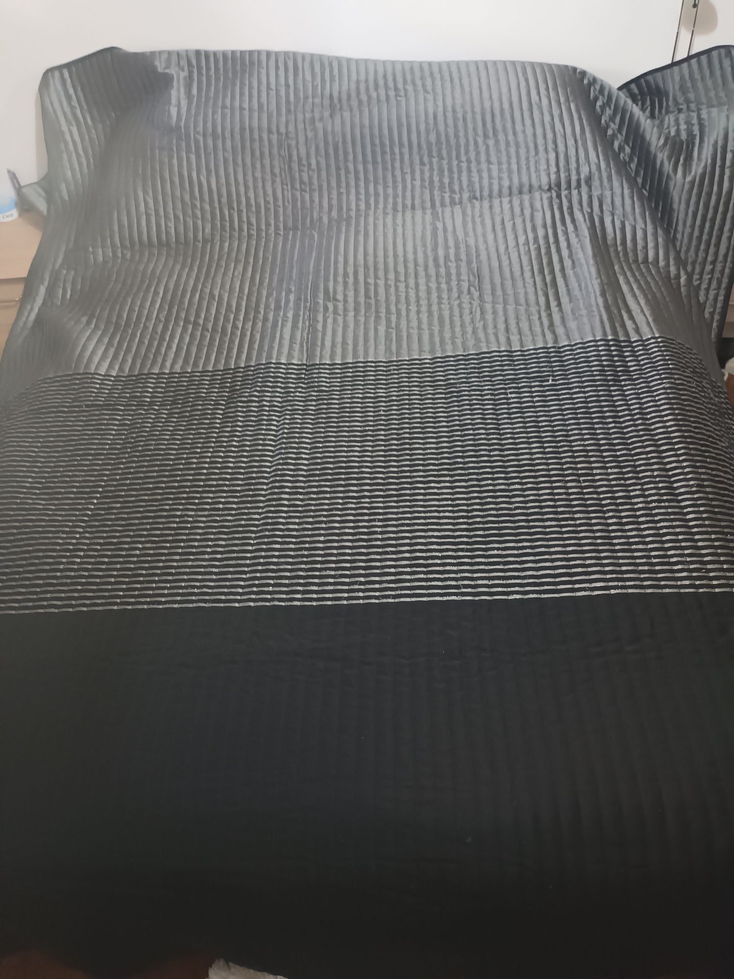 Colcha poliéster preto/cinza