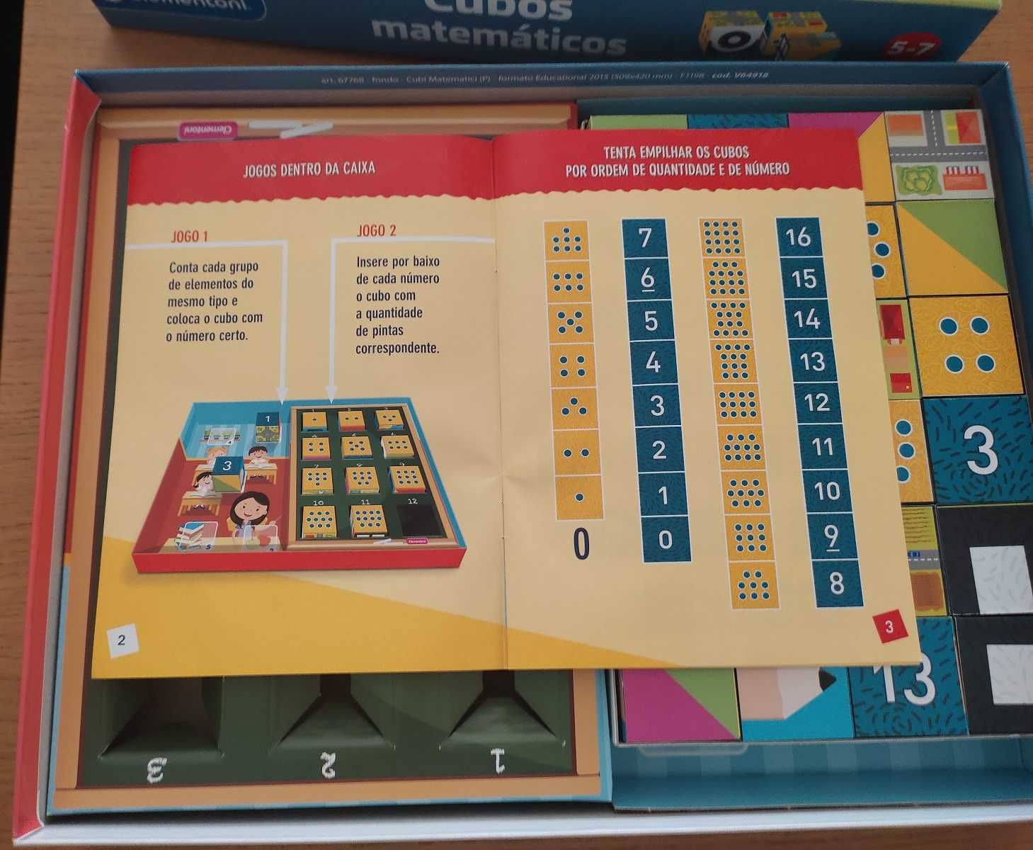 Jogo educativo "Cubos Matemáticos" da Clementoni