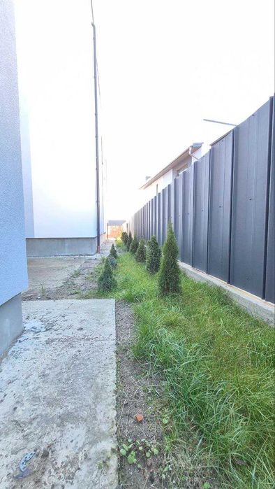 Продаж сучасного будинку в затишній локації.