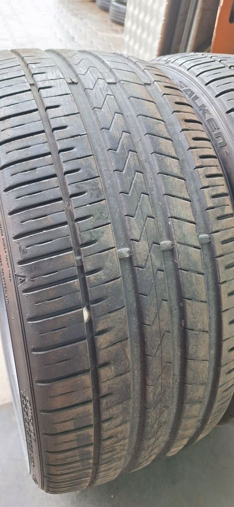 Opony 255/30ZR22 Falken