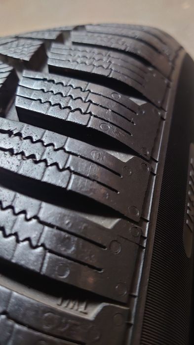 Пара зимних шин Continental Winter Contact TS850P 215/50 r18 215 50 18