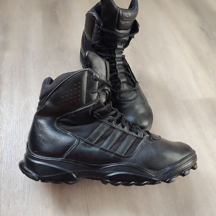 Adidas кожані,ботінки 46р