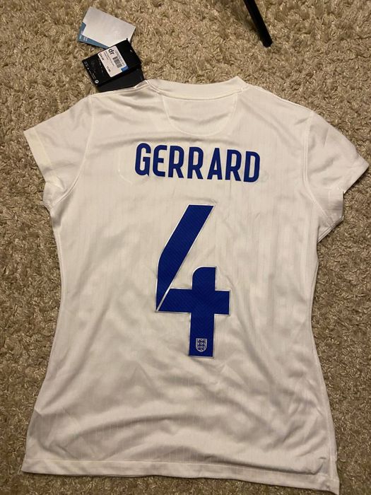 футболка збірної Англії