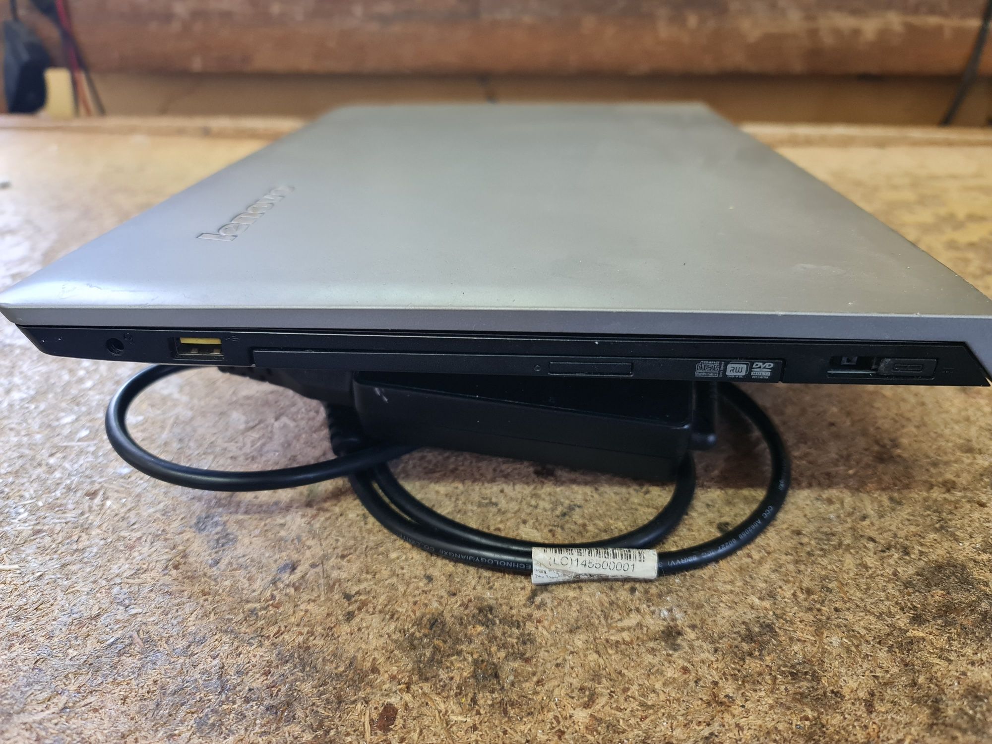 Laptop Lenovo M5400