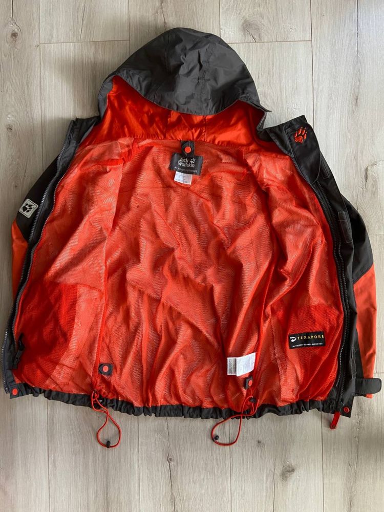 Вітровка jack wolfskin