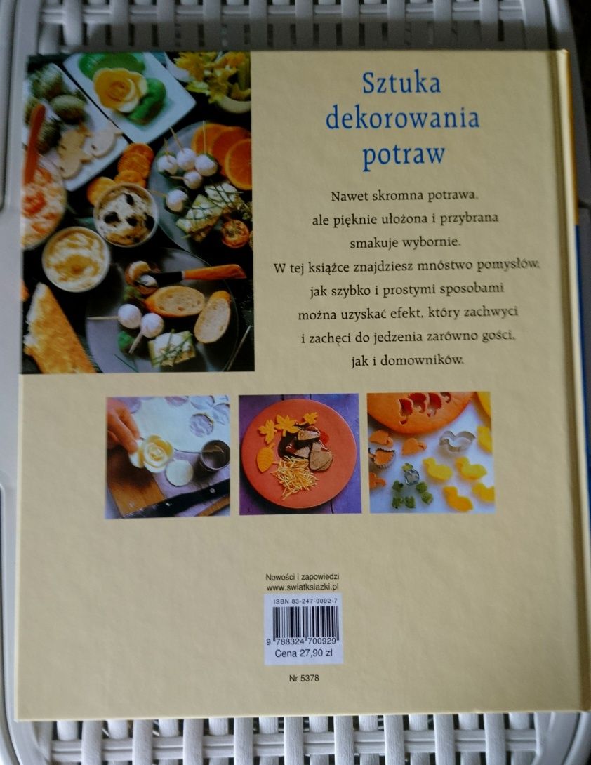 Książka " Sztuka dekorowania potraw "