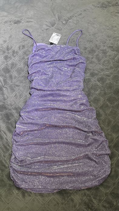 Продам шикарну сукню в блискітки