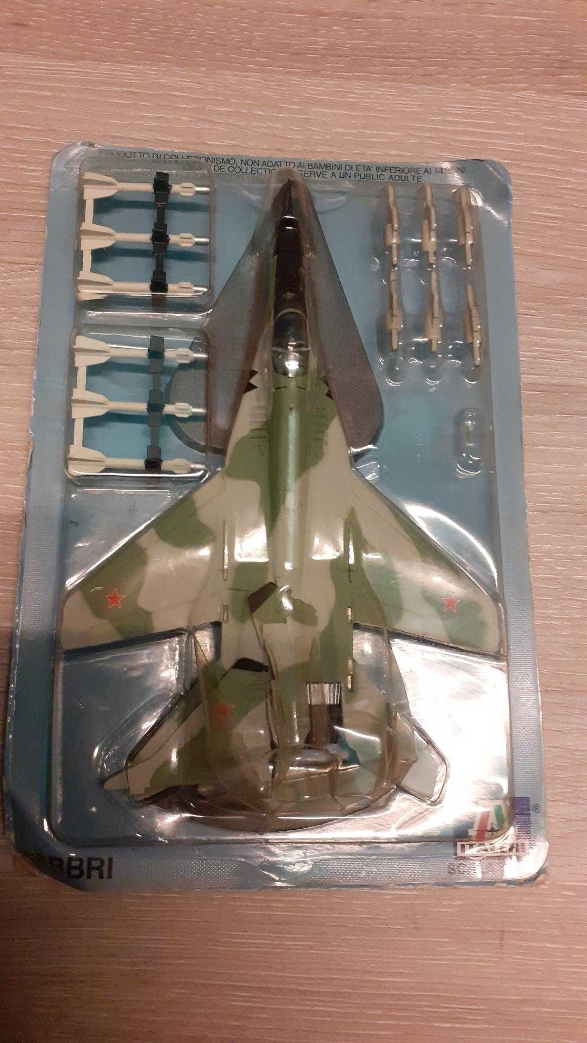 Kit aviões modelo escala 1:100
