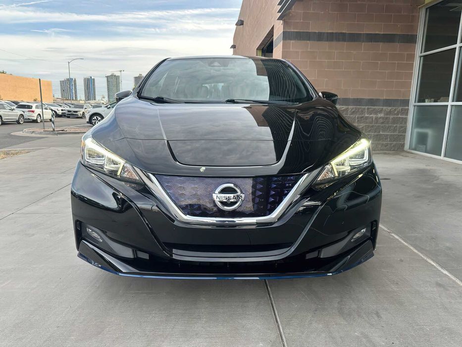Nissan LEAF SL      2019