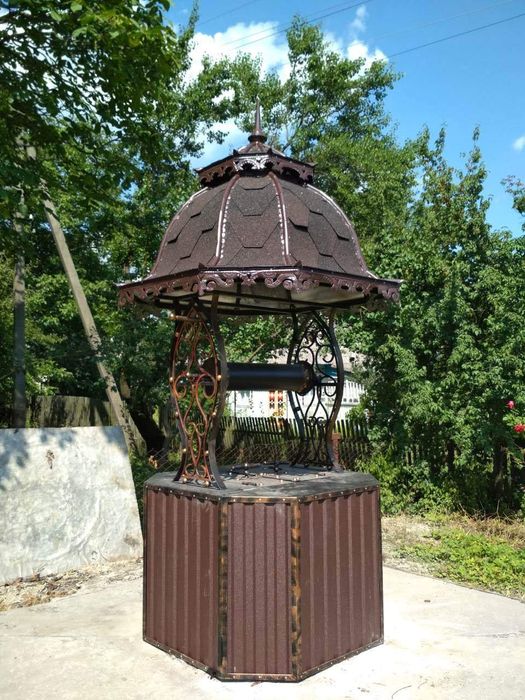 Кирниці з тумбами,кирнички,колодязь.