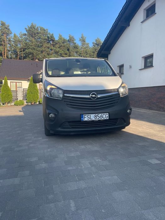 Opel Vivaro  Opel Vivaro 1.6 BiTurbo 2015r