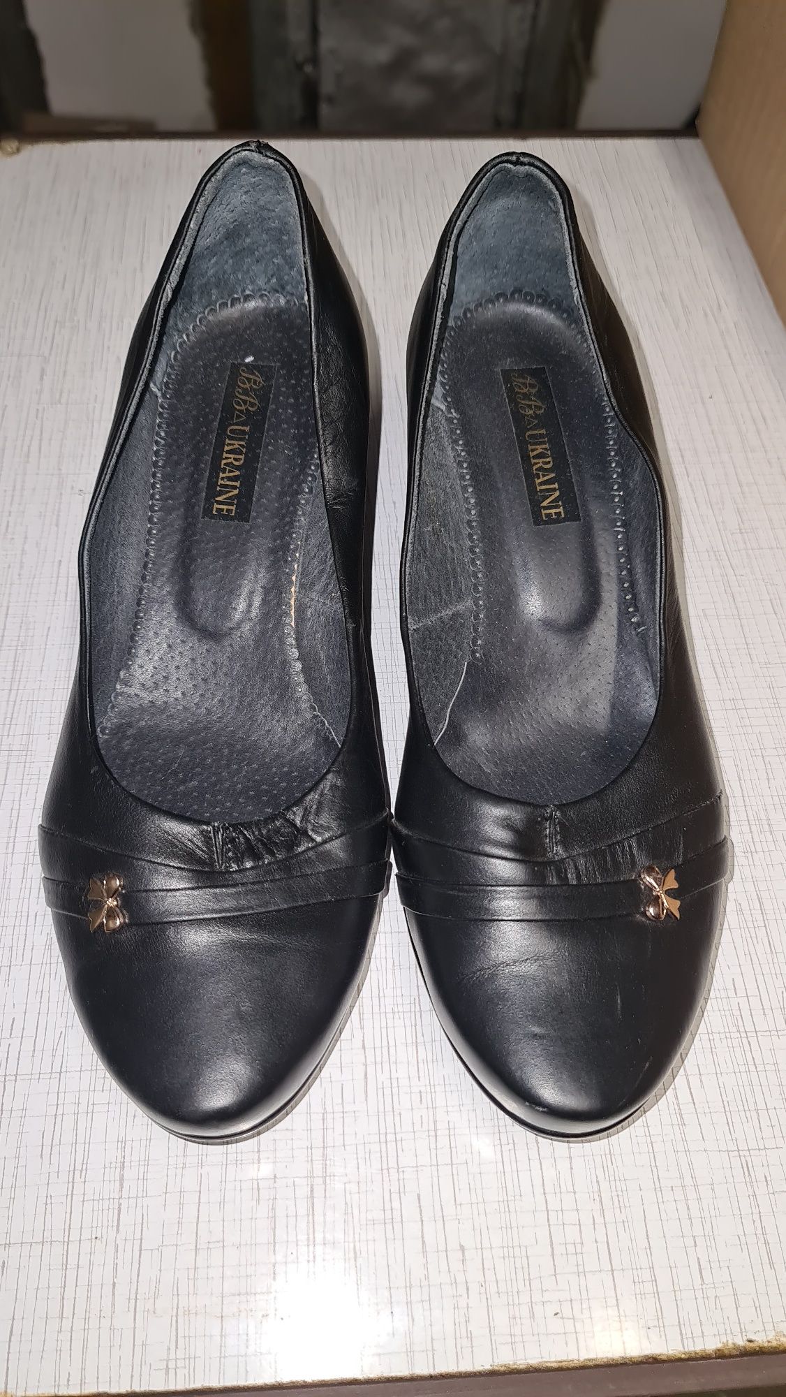 Продам шкіряні жіночі туфлі 40 і 41 розмір