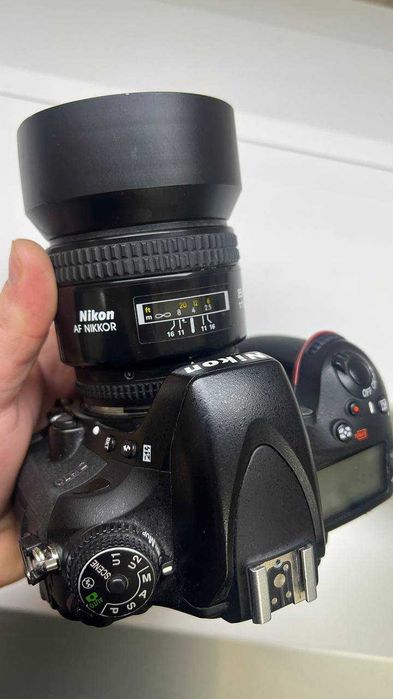 Nikon D610 с портретным объективом Nikkor 85mm f/1.8D