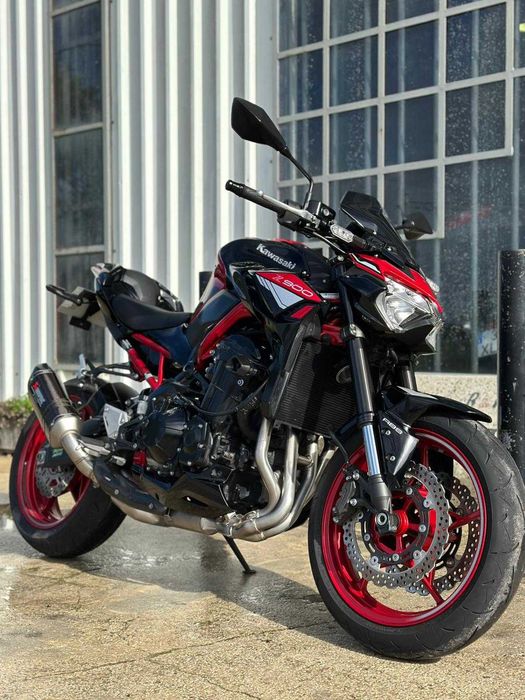 Kawasaki Z900 Performance 2024