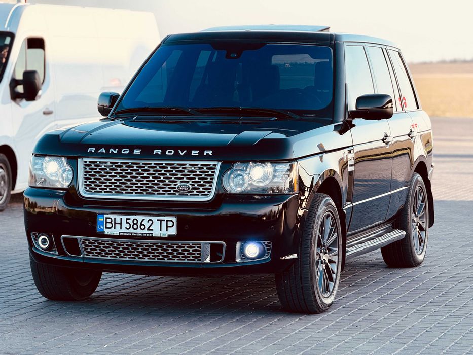 Продам Range Rover Vogue Autobiography Blackc в Идеальном состоянии.