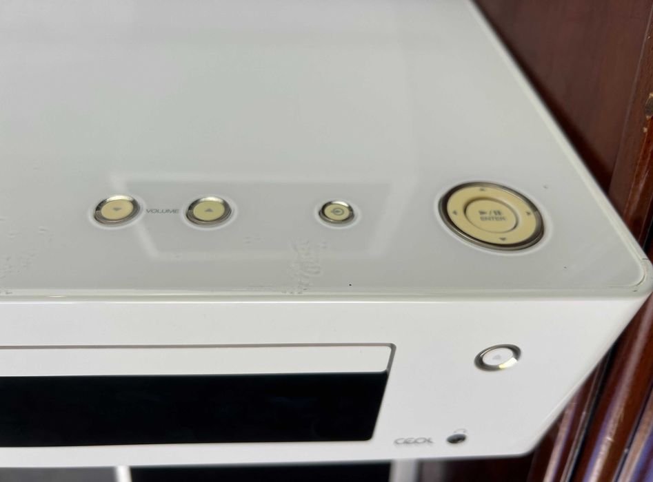 Denon RCD-N9 – Wi-Fi, Bluetooth, AirPlay, Spotify