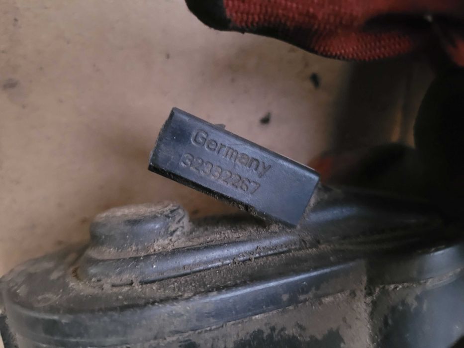 Zacisk hamulcowy elektryczny prawy tył tylny PASSAT B6 B7