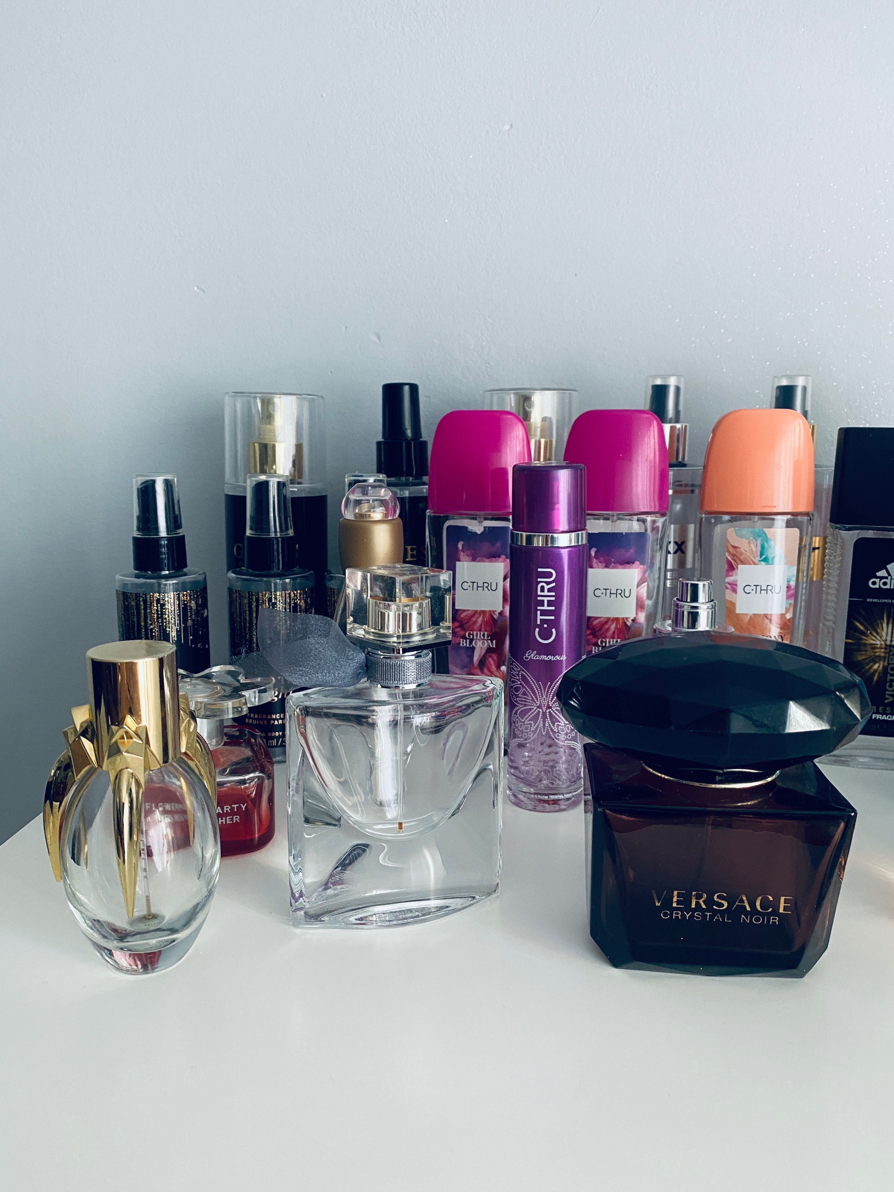 Mega paka flakonów po perfumach premium! Versace, Armani Si, Lancome!