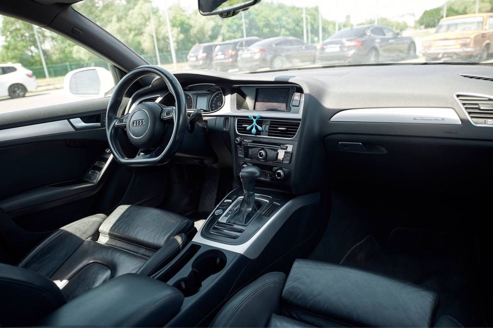 Audi A4 S-Line B8 Premium Plus quattro 2.0