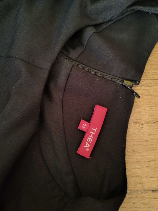 Czarna ołówkowa cieplejsza sukienka Thea rozmiar 52 poliester/wiskoza