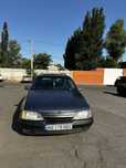 Opel Omega 2.4l на полном ходу.
