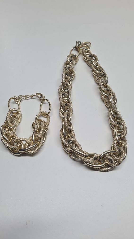 Conjunto colar e pulseira