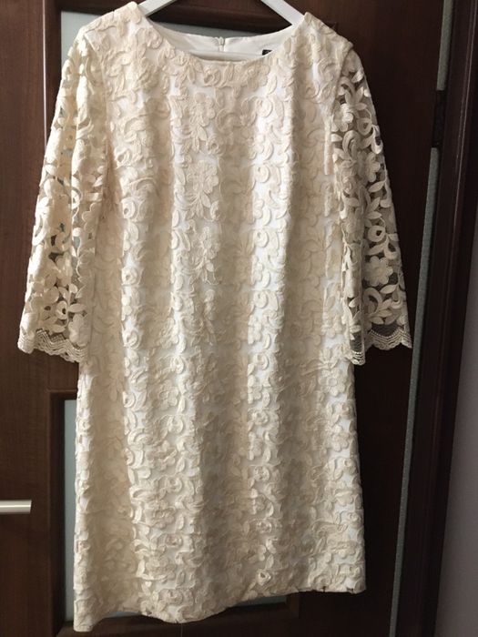 Suknia wizytowa bezowa