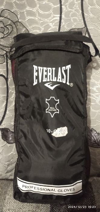 Кожані Боксерські рукавички EVERLAST.