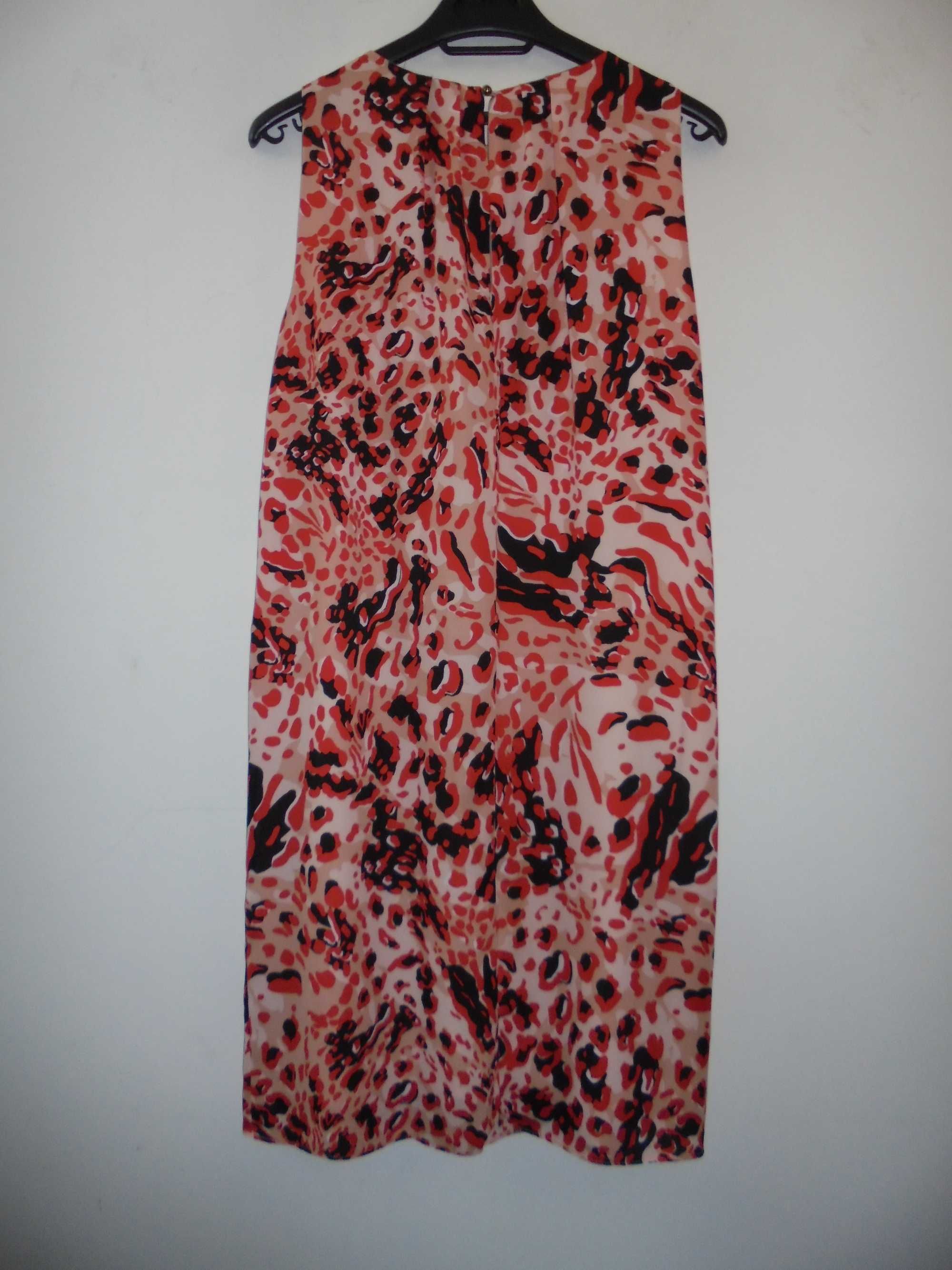 vestido de mulher com varias cores lindo