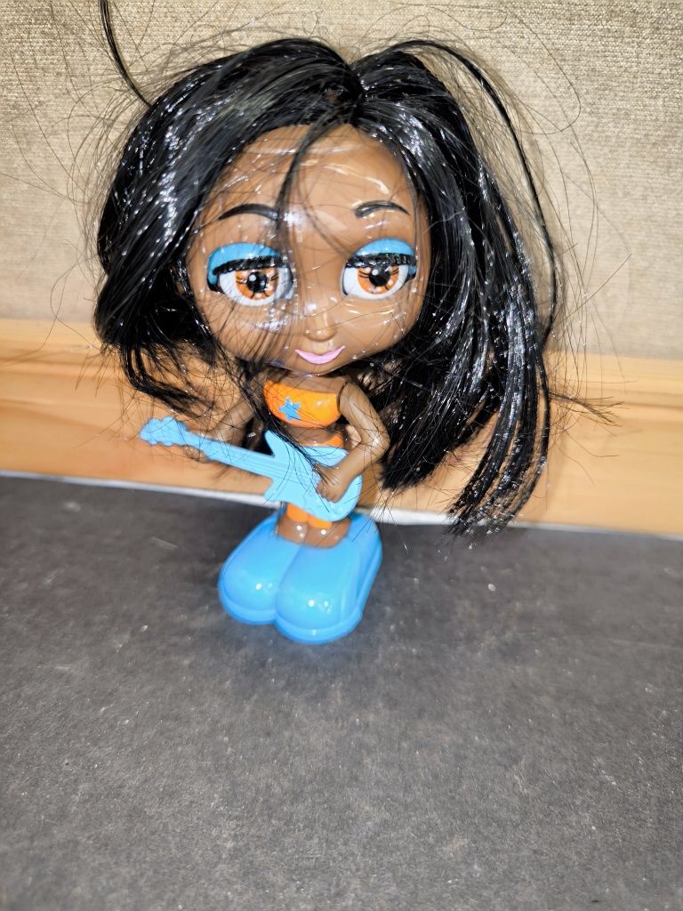 Vintage Diva Starz - Tia Doll Figure Wind-up Toy 2002