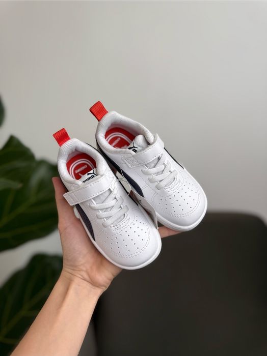 Оригінальні дитячі кросівки Puma, розпродаж,  ідеальні до школи,