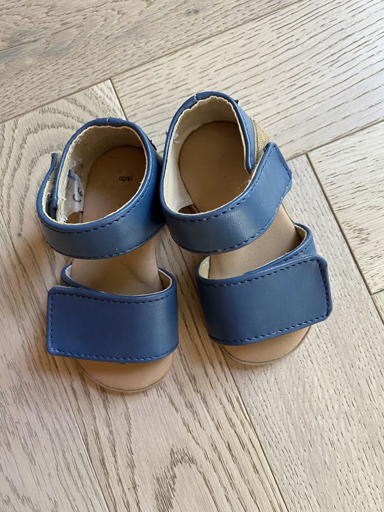 Przepiękne sandały granatowe nowe slippers 20 chłopiec skóra