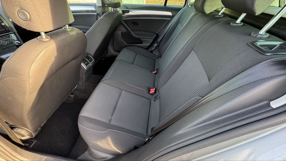 Volkswagen Golf VII 1.6TDI, LED, po serwisie, nowy rozrząd
