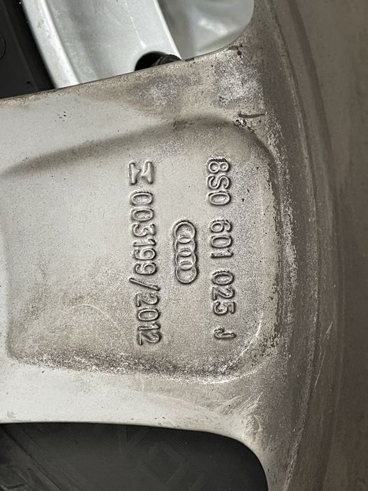 Koła Audi TT 8S A3 8P 8V opony zimowe 225/50/17 7mm,  jak nowe