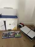 PS5 Completa c/ Caixa, 3 Jogos, 2 DualShock e Base de Carregamento