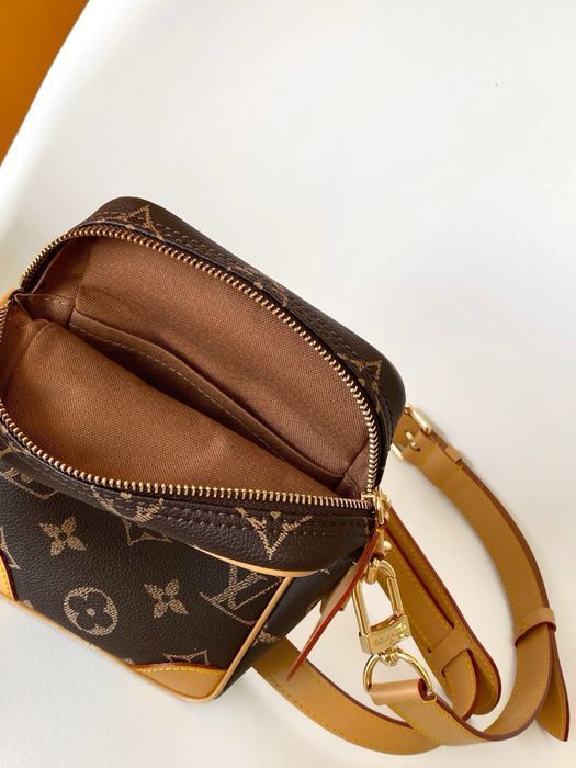 Сумка мужская Louis Vuitton унисекс коричневая кожаная через плечо
