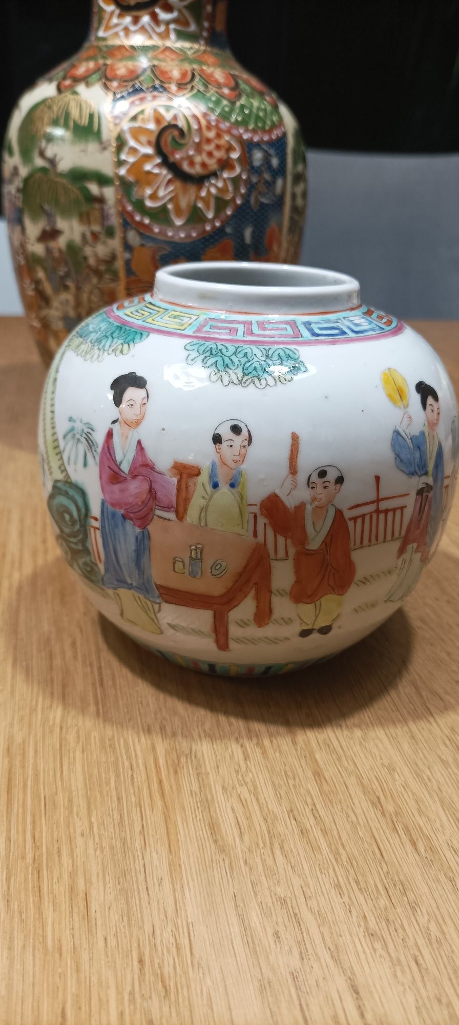 Wazon flakon z chińskiej porcelany ręcznie malowany
