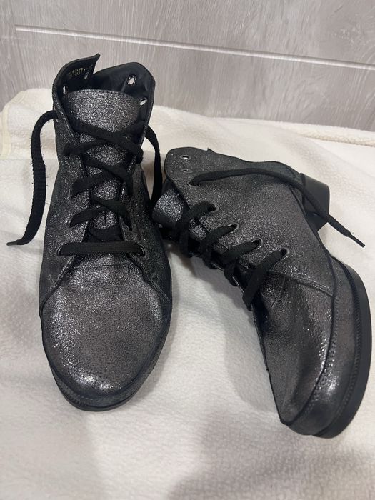 Осінні шкіряні чоботи 41-42р