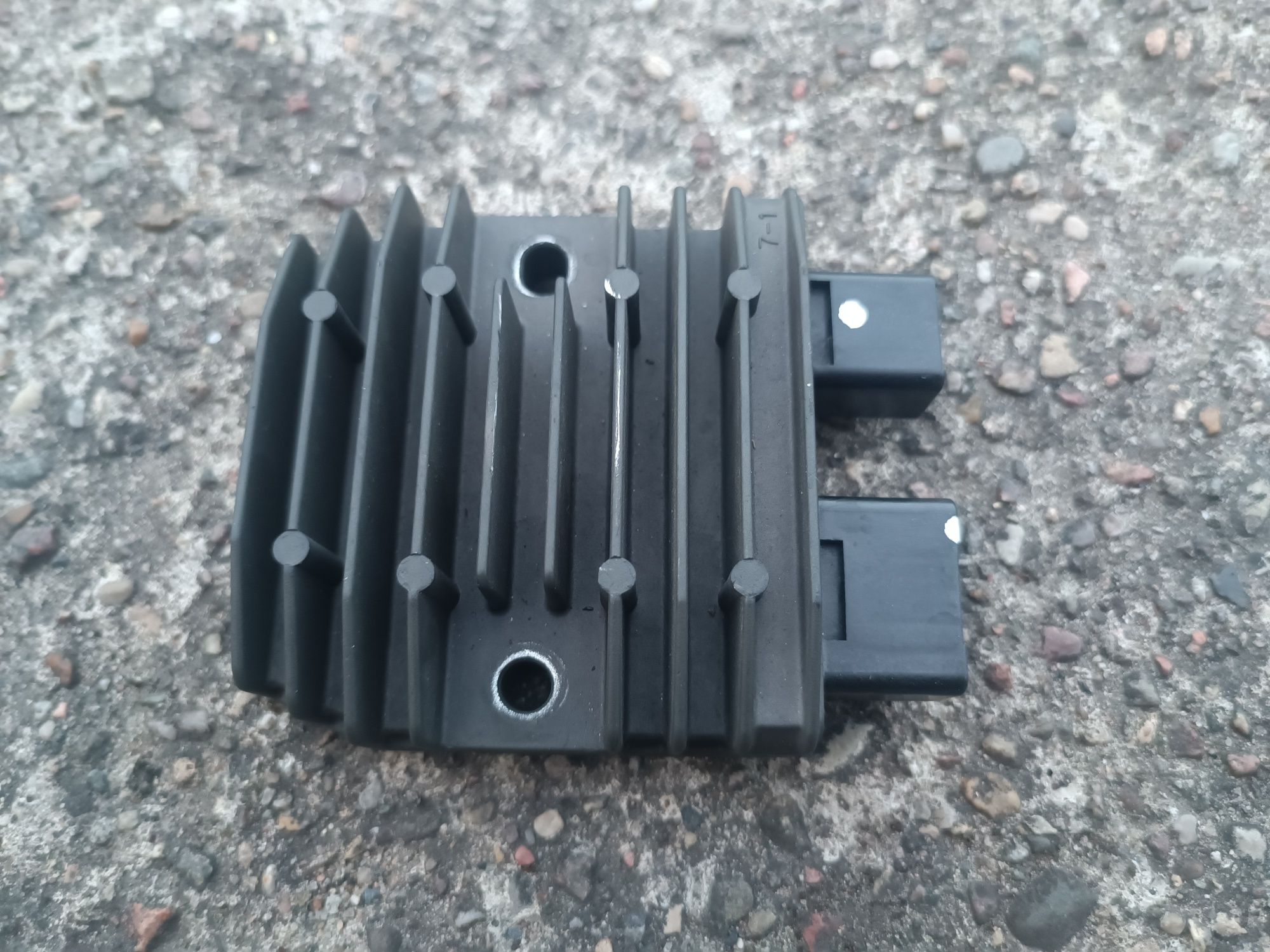 Regulator napięcia Honda CBR 1000RR FIREBLADE ORI