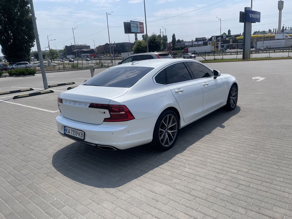 Volvo S90 T6 AWD R-Design 2017 г возможно в рассрочку 1150$ на 36 мес.