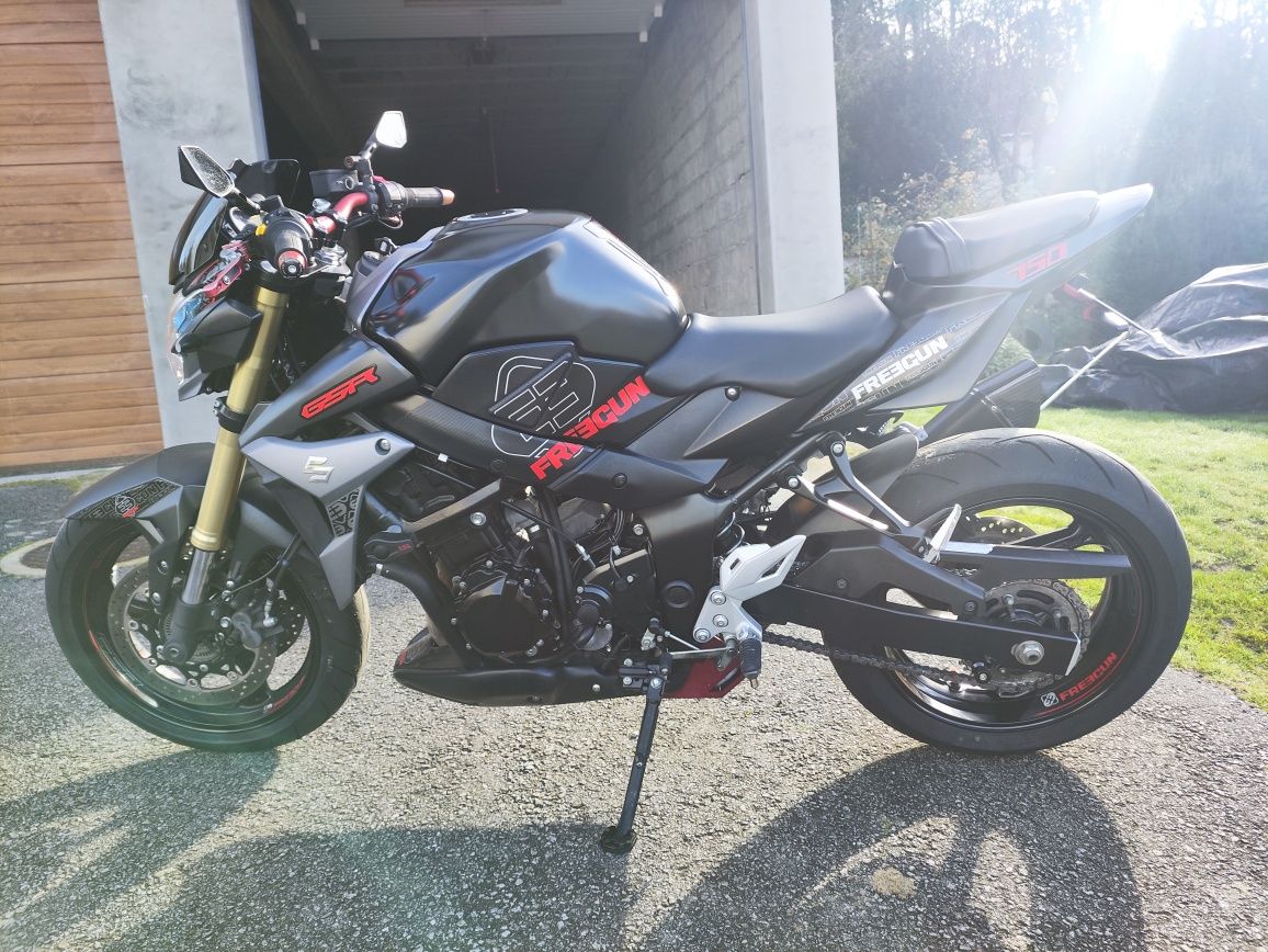 Suzuki GSR 750 FREEGUN - Edição Limitada
