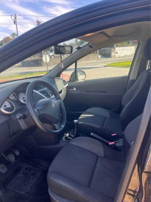 Peugeot 207 1.4 (2010)